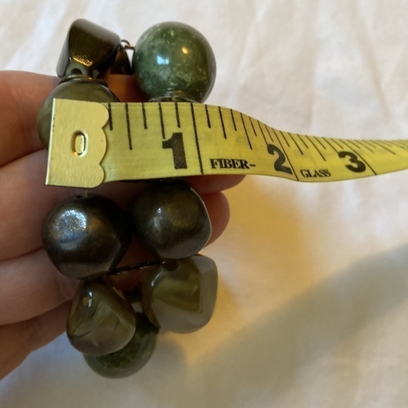Vintage Chunky Faux Jade Beaded Bracelet - Picture 7 of 9